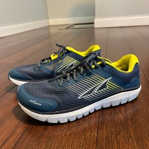 Men’s Altra Running Shoes Size 9
